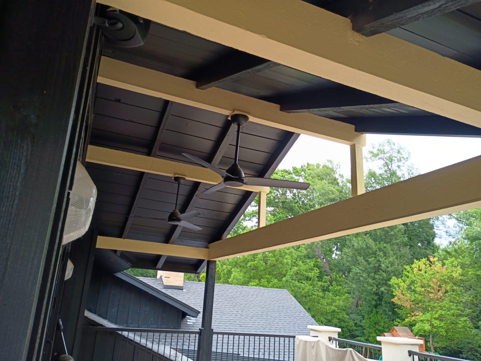Patio pergola — two-tone beam finish